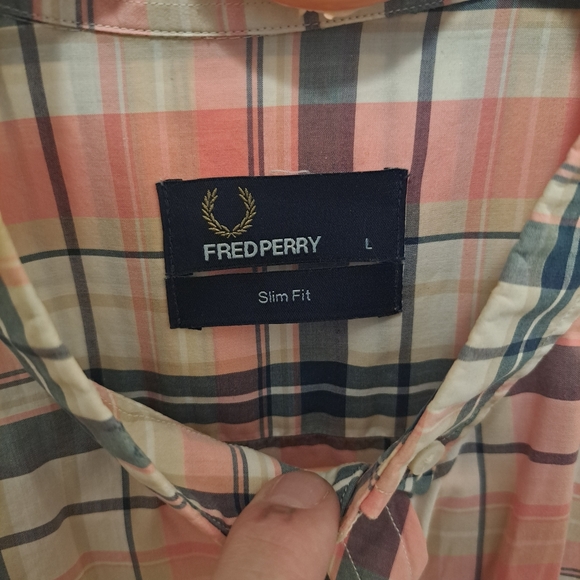 Fred Perry - Picture 2 of 2